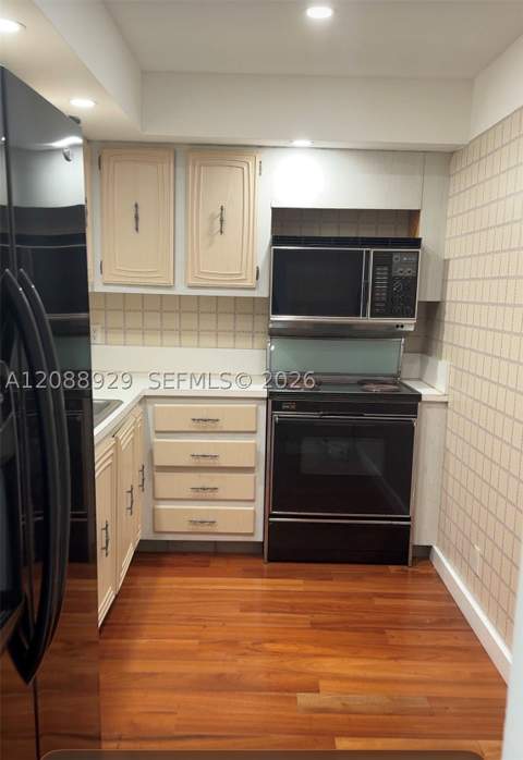 200 SE 15th Rd 7D, Miami FL - photo 7 of 25
