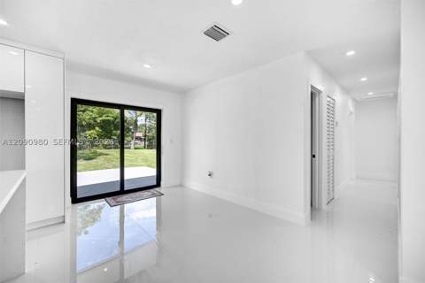51 NW 161st St, Miami FL - photo 10 of 34