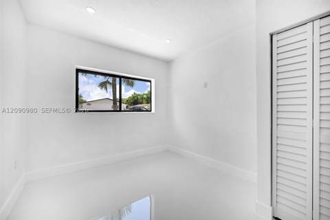 51 NW 161st St, Miami FL - photo 16 of 34