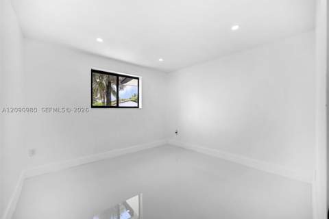 51 NW 161st St, Miami FL - photo 17 of 34