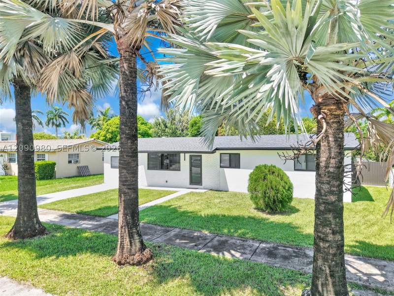 4 bedroom SingleFamilyResidence at 51 NW 161st St, Bisc Gardens Sec C, Miami — photo 2