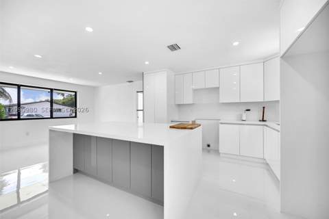 51 NW 161st St, Miami FL - photo 8 of 34