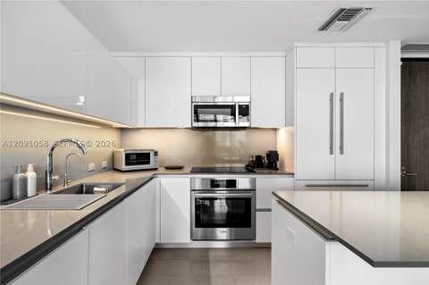 88 SW 7th St 809, Miami FL - photo 9 of 30