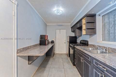 16935 NW 38th Ct, Miami Gardens FL - photo 9 of 30