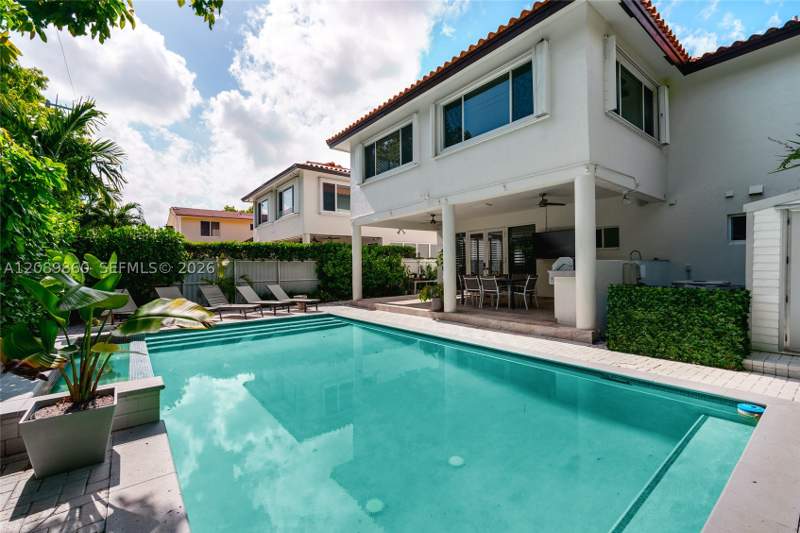 5 bedroom SingleFamilyResidence at 2740 SW 13th St, McAllister Terr, Miami — photo 5