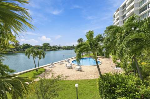 9101 E Bay Harbor Dr 201, Bay Harbor Islands FL - photo 19 of 25