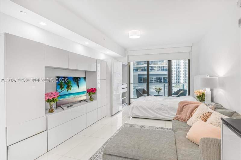 0 bedroom Condominium at 1010 Brickell Ave 1710, 1010 Brickell Condo, Miami — photo 2
