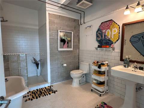1749 NE Miami Ct 602, Miami FL - photo 12 of 24