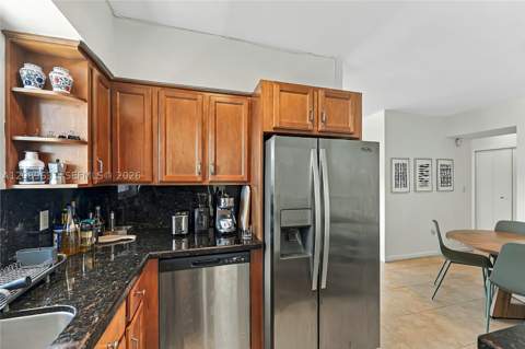 1420 Pennsylvania Ave 403, Miami Beach FL - photo 12 of 34