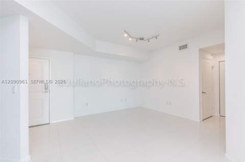 7910 Harbor Island Dr 507, North Bay Village FL - photo 14 of 38