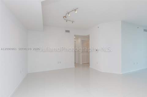7910 Harbor Island Dr 507, North Bay Village FL - photo 16 of 38