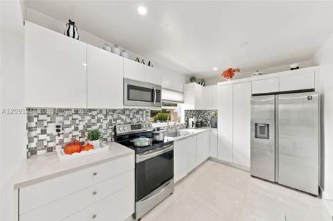 1055 NE 144th St, North Miami FL - photo 11 of 37