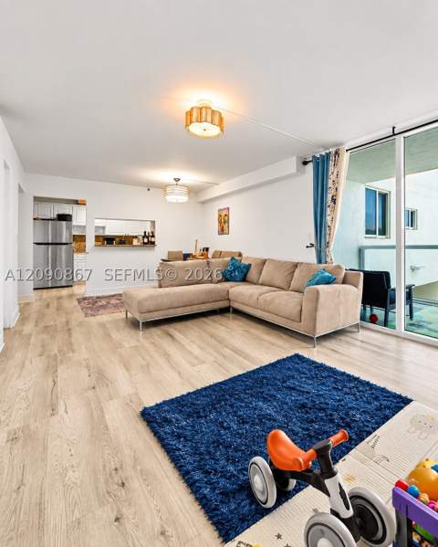 2457 Collins Ave 202, Miami Beach FL - photo 10 of 12