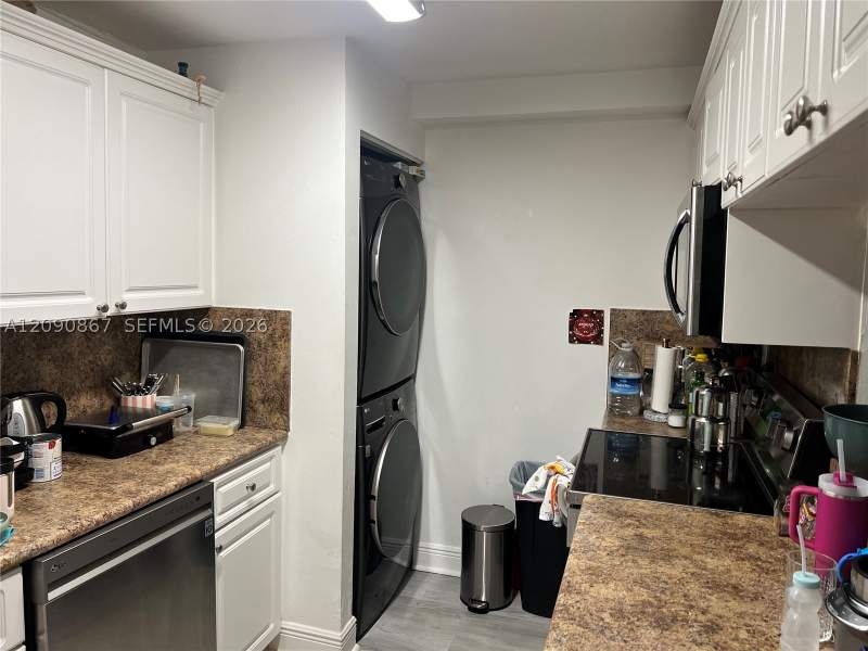 1 bedroom Condominium at 2457 Collins Ave 202, The Royal Club Condo, Miami Beach — photo 5