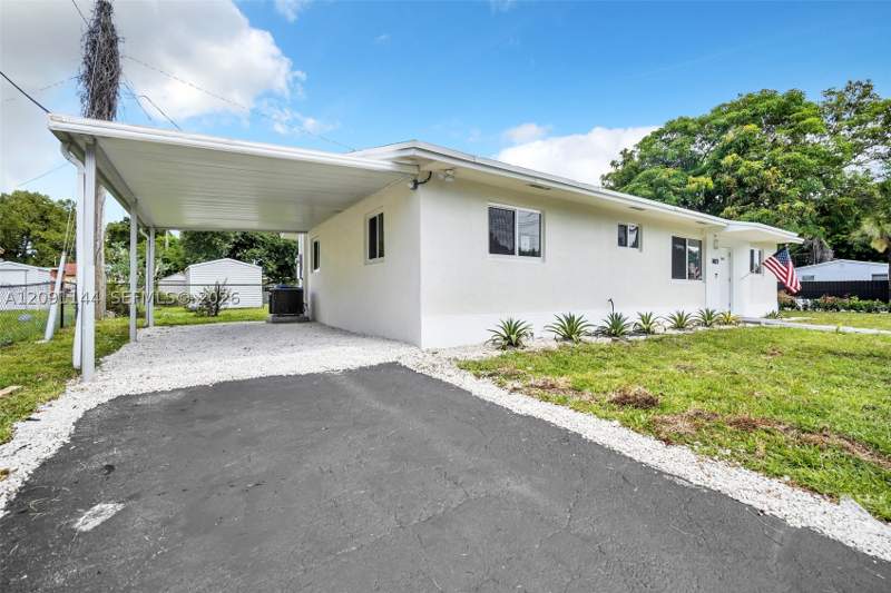 4 bedroom SingleFamilyResidence at 1401 NE 152nd St, Washington Park, North Miami Beach — photo 2