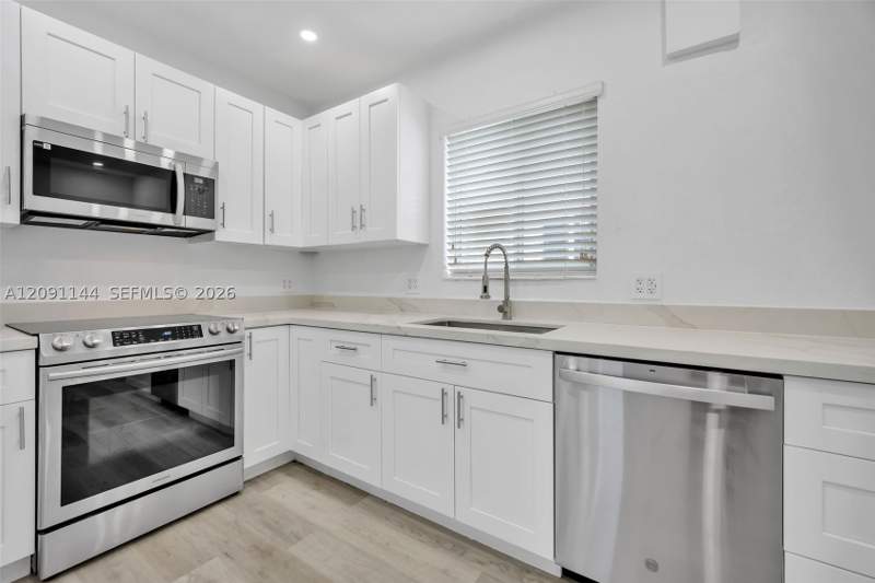 4 bedroom SingleFamilyResidence at 1401 NE 152nd St, Washington Park, North Miami Beach — photo 5