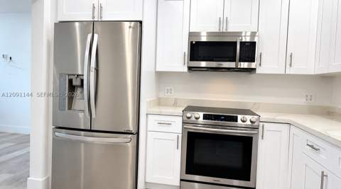 1401 NE 152nd St, North Miami Beach FL - photo 6 of 37
