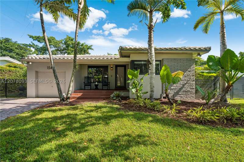 2 bedroom SingleFamilyResidence at 1541 Consolata Ave, Coral Gables Riv Sec 6, Coral Gables — photo 1