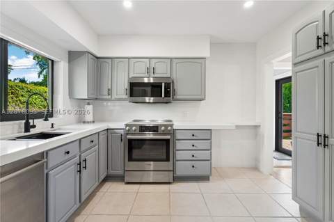 1541 Consolata Ave, Coral Gables FL - photo 10 of 22