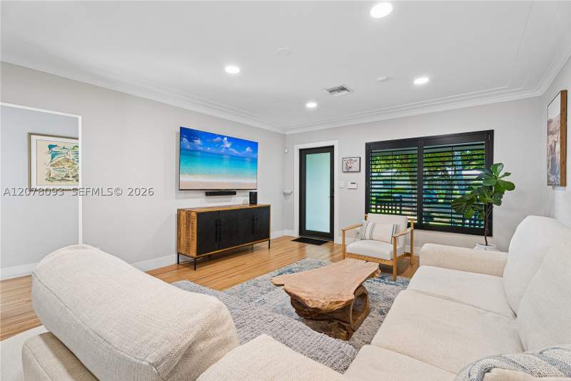 2 bedroom SingleFamilyResidence at 1541 Consolata Ave, Coral Gables Riv Sec 6, Coral Gables — photo 5