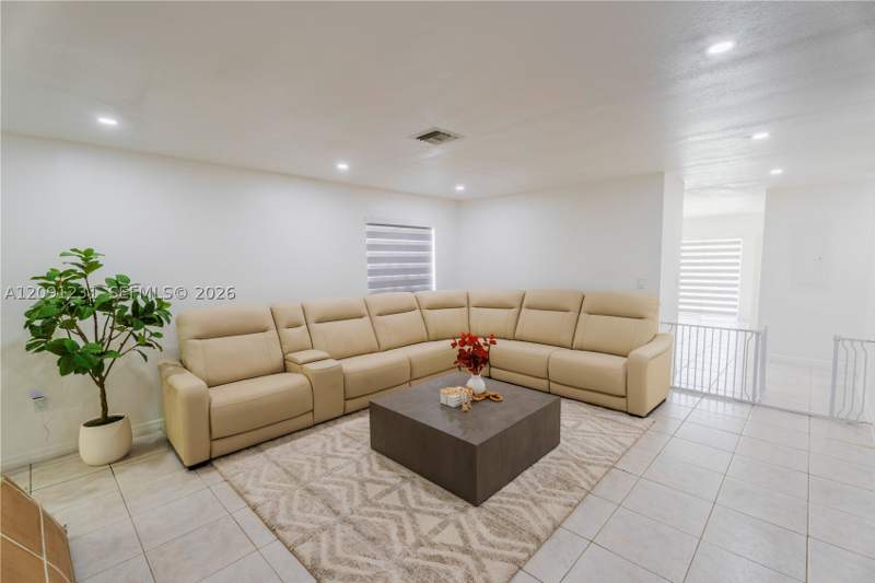 4 bedroom SingleFamilyResidence at 153 NW 6th St, Linscott Addn, Homestead — photo 3