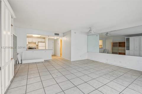 2301 Collins Ave 1420, Miami Beach FL - photo 13 of 36