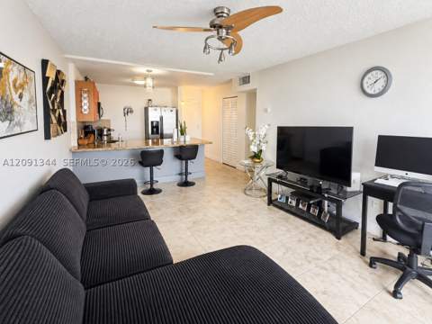 4550 NW 9th St 901E, Miami FL - photo 10 of 28