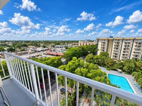 4550 NW 9th St 901E, Miami FL - photo 24 of 28