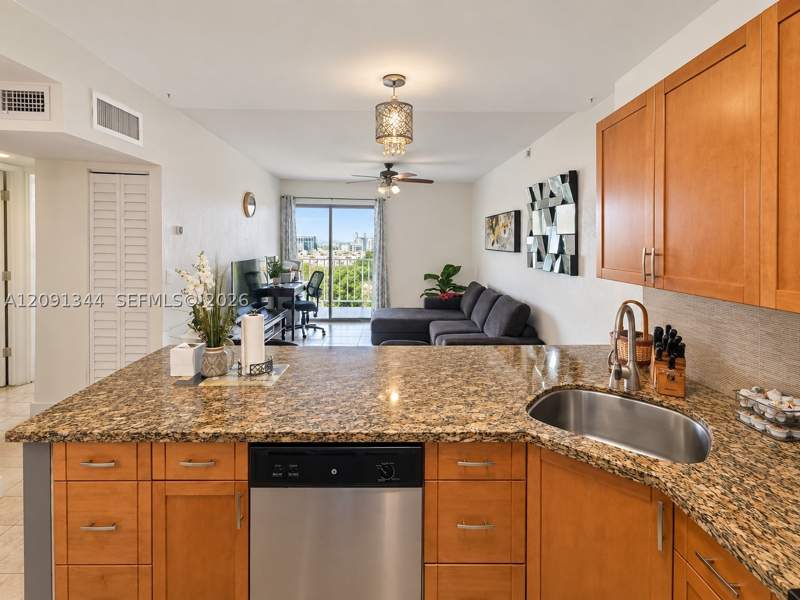 2 bedroom Condominium at 4550 NW 9th St 901E, Yolanda Villas Condo, Miami — photo 3