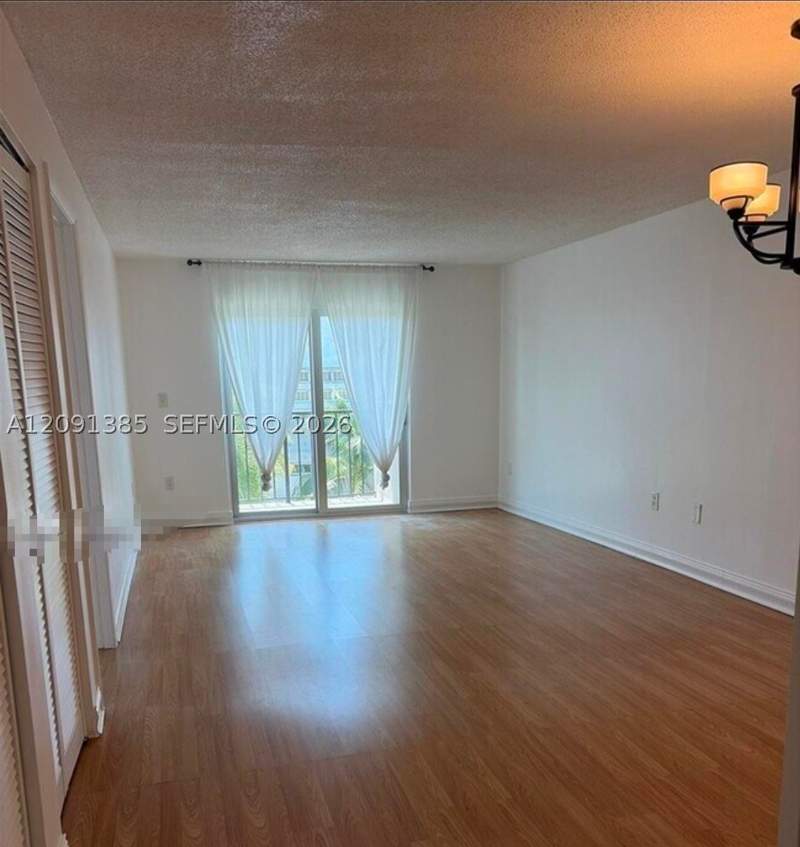 2 bedroom Condominium at 1150 Collins Ave 404, Collins Vista Condo, Miami Beach — photo 4