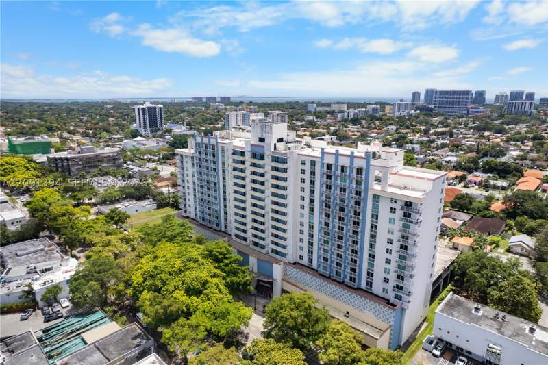 2 bedroom Condominium at 3000 Coral Way 1110, The Aston Condo, Miami — photo 2