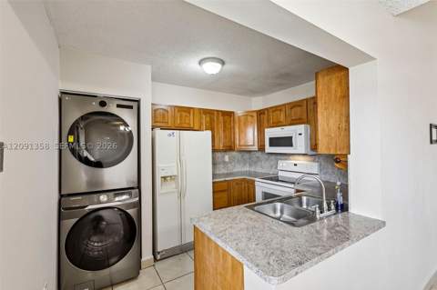 241 W Park Dr 5-202, Miami FL - photo 24 of 42