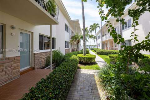 1130 Venetian Way 1D, Miami FL - photo 12 of 24