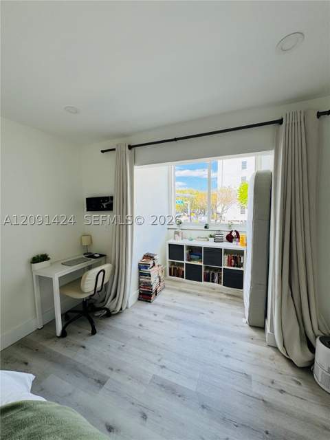 1555 W 44th Pl 214D, Hialeah FL - photo 24 of 34