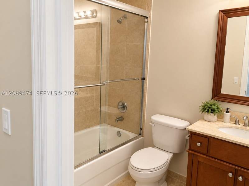 3 bedroom SingleFamilyResidence at 7439 NW 107th Path, Reserve At Doral East, Doral — photo 5