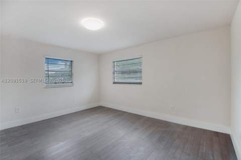 522 NW 47th Ter, Miami FL - photo 11 of 14
