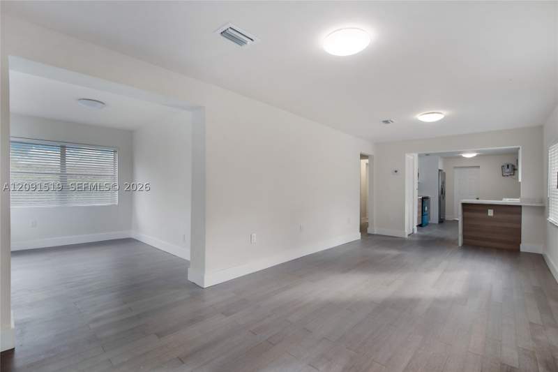 3 bedroom SingleFamilyResidence at 522 NW 47th Ter, Bay Vista Park Amd Pl, Miami — photo 5