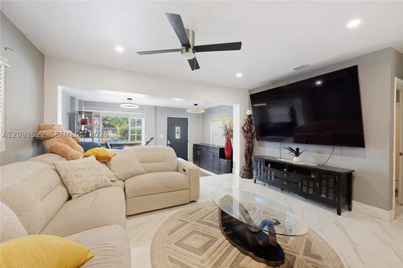 4 bedroom SingleFamilyResidence at 1170 NE 135th St, Irons Manor 4th Addn, North Miami — photo 4