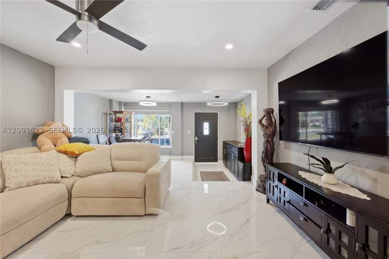4 bedroom SingleFamilyResidence at 1170 NE 135th St, Irons Manor 4th Addn, North Miami — photo 5
