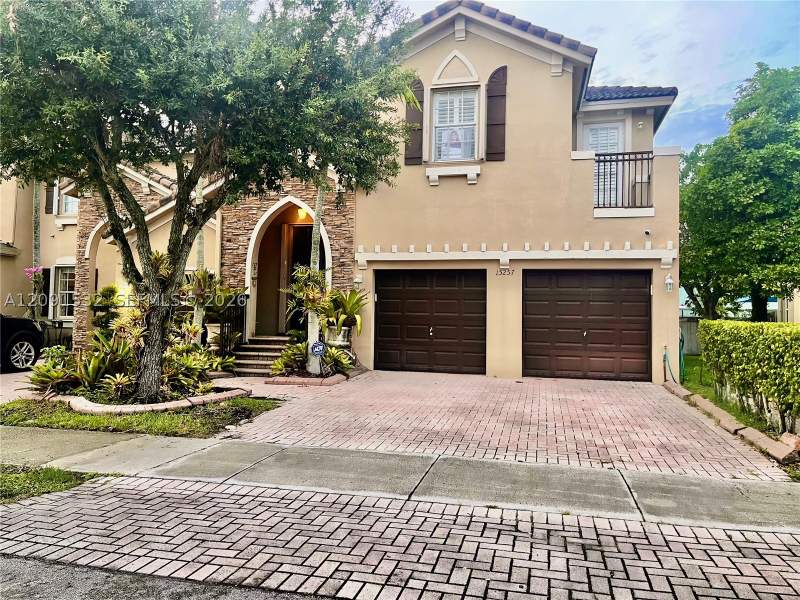 4 bedroom Townhouse at 15257 SW 8th Way, Emerald Isles, Miami — photo 5