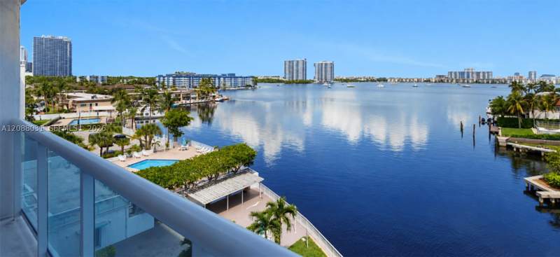 1 bedroom Condominium at 2841 NE 163rd St 607, Stratford House Condo, North Miami Beach — photo 2