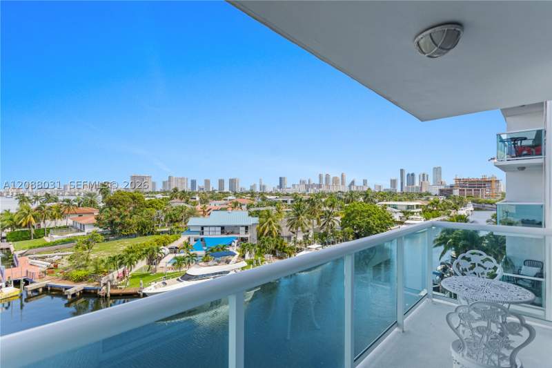 1 bedroom Condominium at 2841 NE 163rd St 607, Stratford House Condo, North Miami Beach — photo 4