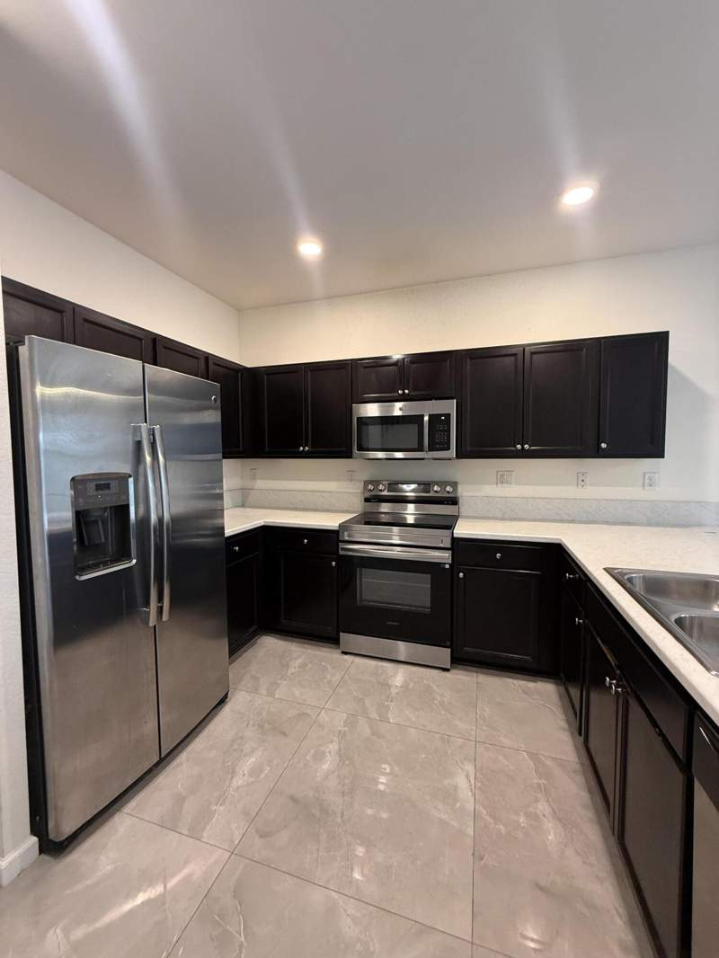 2 bedroom Townhouse at 24911 SW 114th Court 24911, Coco Palm Estates, Homestead — photo 4