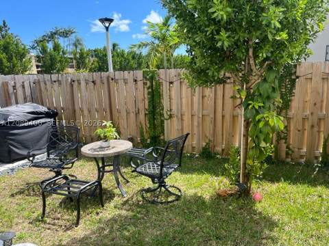 560 NE 206th Ln, Miami FL - photo 21 of 21