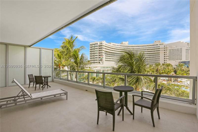 1 bedroom Condominium at 4391 Collins Ave 307, Fontainebleau III, Miami Beach — photo 3