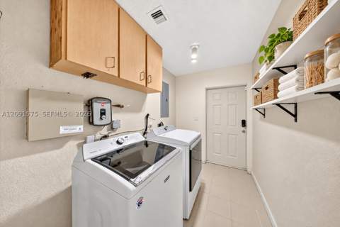160 NE 86th St, El Portal FL - photo 6 of 26