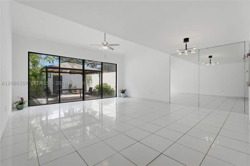 3 bedroom Townhouse at 13391 SW 88th Ter F, Calusa Point, Miami — photo 4