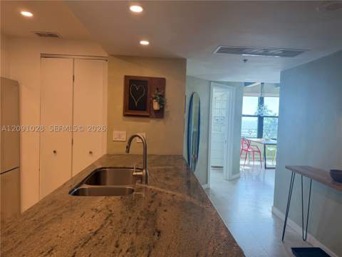 1330 Ocean Dr R5B, Miami Beach FL - photo 8 of 23