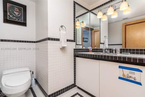 1330 Ocean Dr R5F, Miami Beach FL - photo 11 of 22