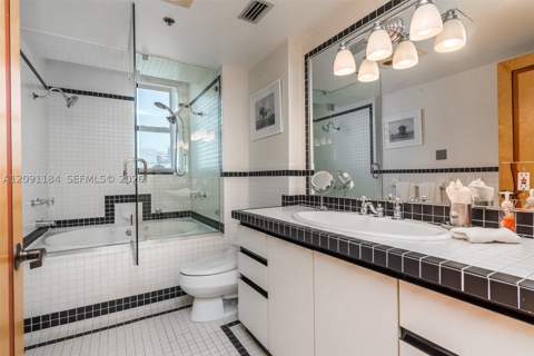 1330 Ocean Dr R5F, Miami Beach FL - photo 12 of 22
